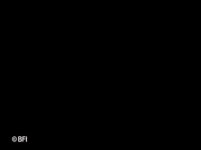 Nasty matures and dirty grannies club: Curve mature futute într-un videoclip retro