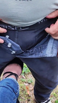 Outdoor Nylon Footjob and Heels