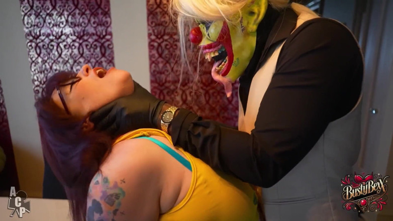 Busty Bexx: Chicago gangster med Clownen FörManskaman