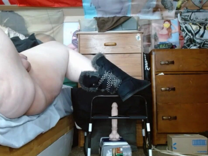 CosmicJones88: Cerdo gordo jugando en el piso como debería ser