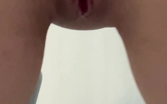 MaybeNatty: Punto de vista: chica de 18 años baila y se desnuda...