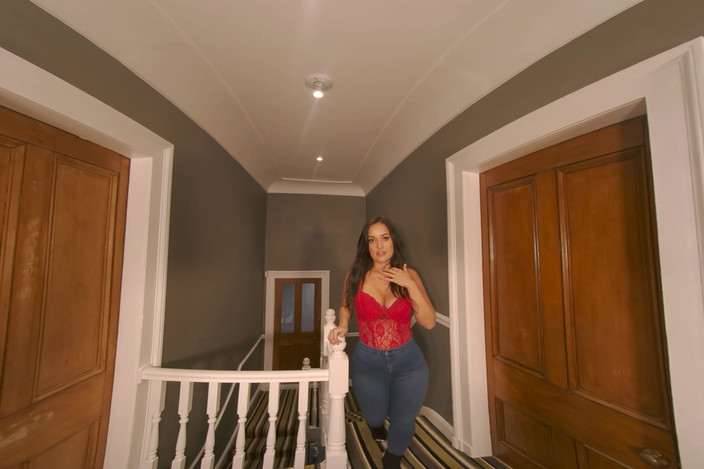 ZexyVR: Frankie - Surprise Me