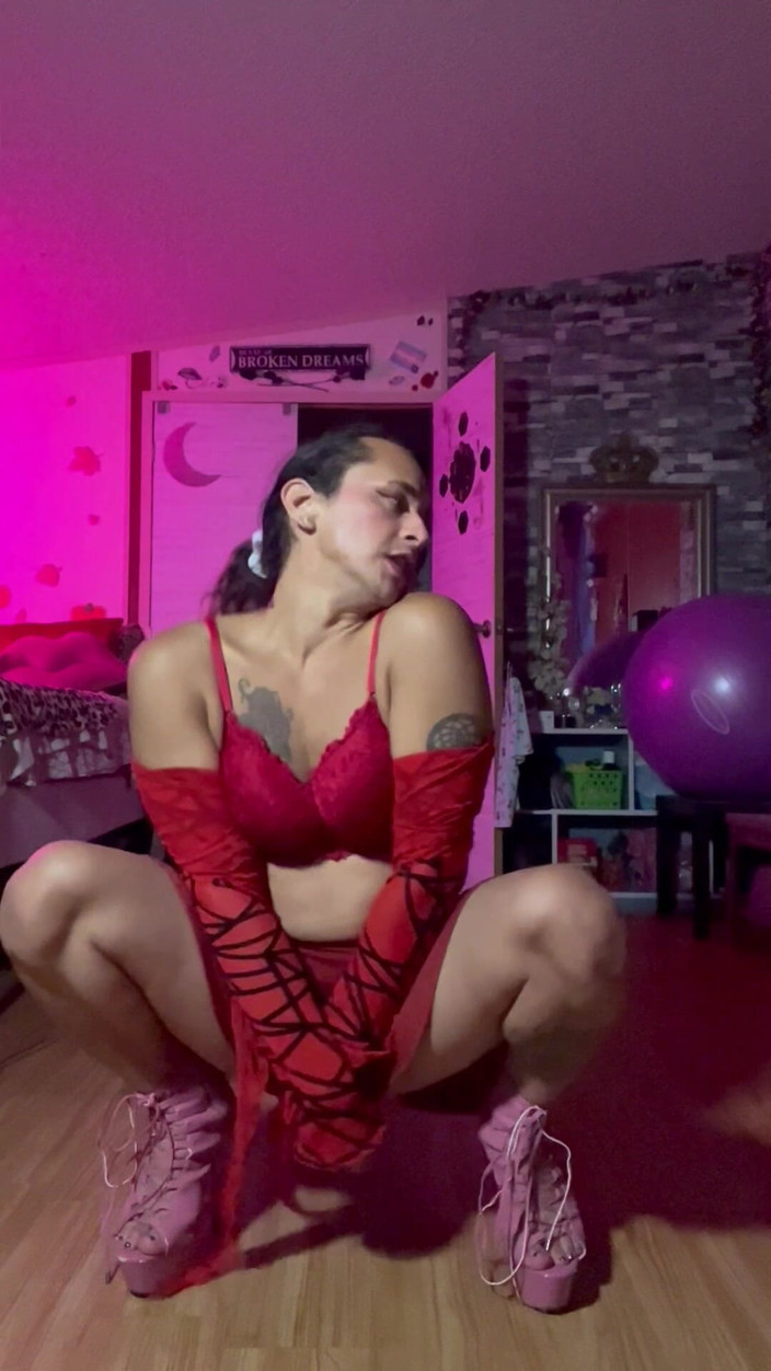 TSJade95: Strip dans en word hard