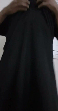 My Beautiful Body Is a Moroccan Girl, I Want to Contain Me