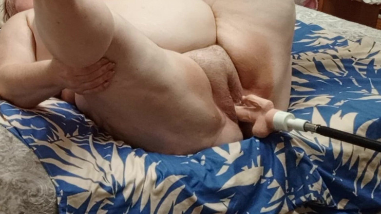 Zona901: सौतेली मम्मी को सेक्स मशीन से चरमसुख मिला