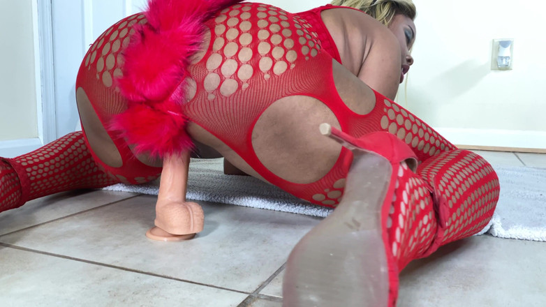 Super Hot Films: Nina Rivera Plays with Her Dildo as a Sexy Pussy...