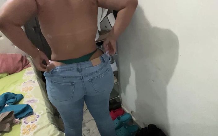 Katrina 4 deluxe: La cameriera beccato a misurare i jeans della mia matrigna