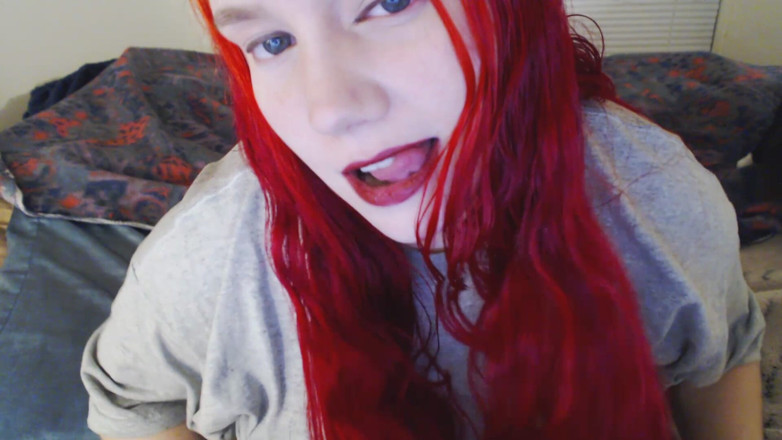 Scarlet Vixen: Fetish bibir dan mulut – gincu panas merah