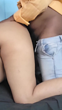 Il ballo dell'amica della moglie si è trasformato in sesso reale e romanticismo audio chiaro