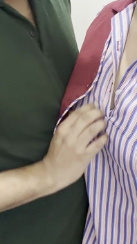 Novia india follada duro en las escaleras