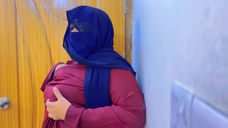 Aria Mia: Ateşli mısırlı kız seninle seks yapmak istiyor