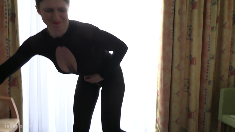 PeeFetish: Female Desperation and No Toilet Available