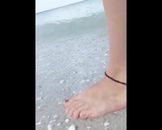 Princess Lextacy: Ascolta i miei passi sul piede sulla spiaggia
