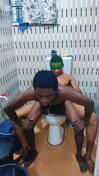 Dentro Bagno Scopiamo Prima Della Doccia..
