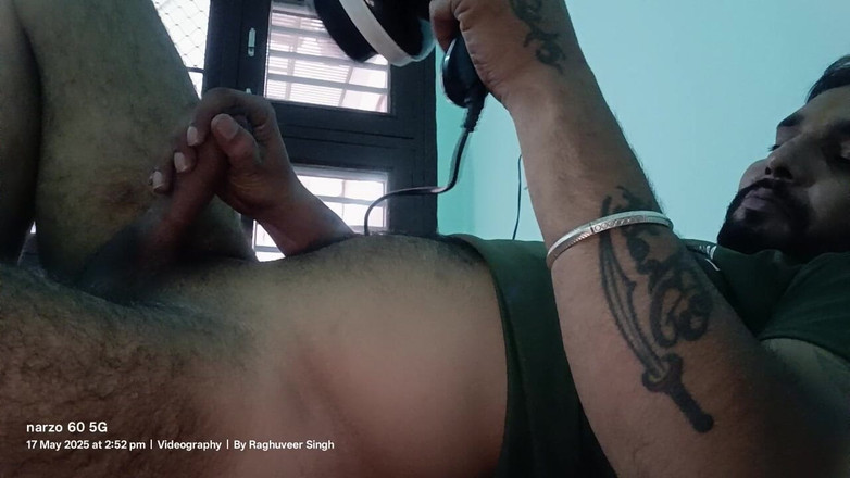 Rajasthani-old-lover: Saya bersedia untuk melancap dengan kawan-kawan langsung