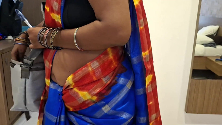Delightrose: Tamilská prodavačka šuká indického cizince
