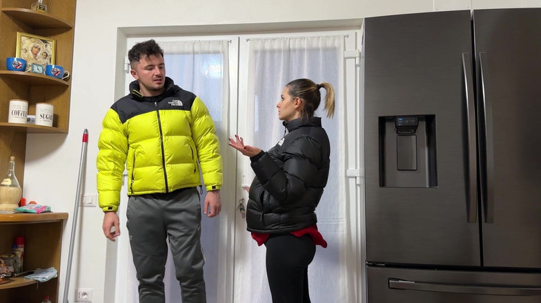 Tommy e Annika: Teen Incinta Scopa Il Falegname in Svariate Posizioni. Ricco Di...