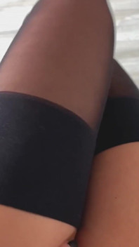 Ci sono degli amanti delle calze tra i miei fan? Quale è meglio?