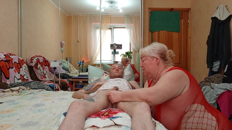 Zona901: La suocera affamata di sborra drena le uova e ingoia...