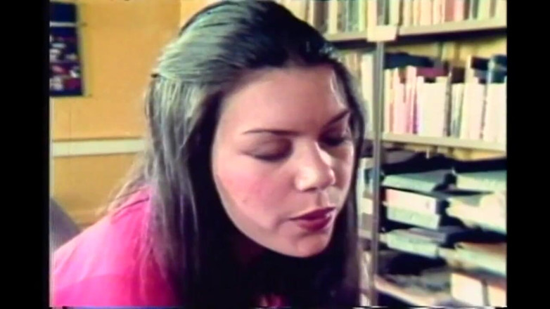 Vintage Usa: Des trucs coquins pour des salopes vintage soudainement éjaculées (film complet)