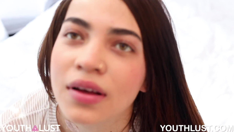 Youth Lust: Pau Sweetie Förlängd