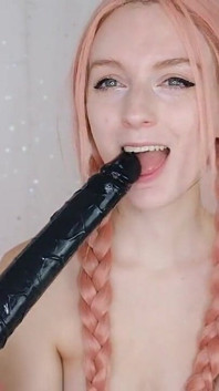 Scopata con un dildo lungo
