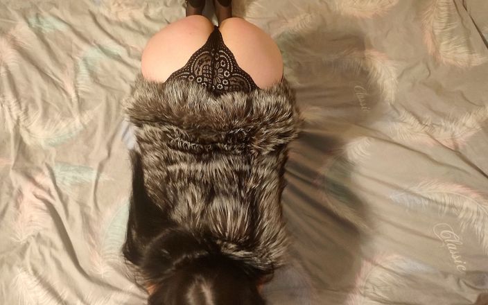 Anna model: 스타킹을 입은 섹시한 창녀가 님처럼 자지를 따먹어