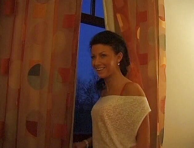 Flash Model Amateurs: आश्चर्यजनक काले बाल वाली के साथ फोटो शूटिंग