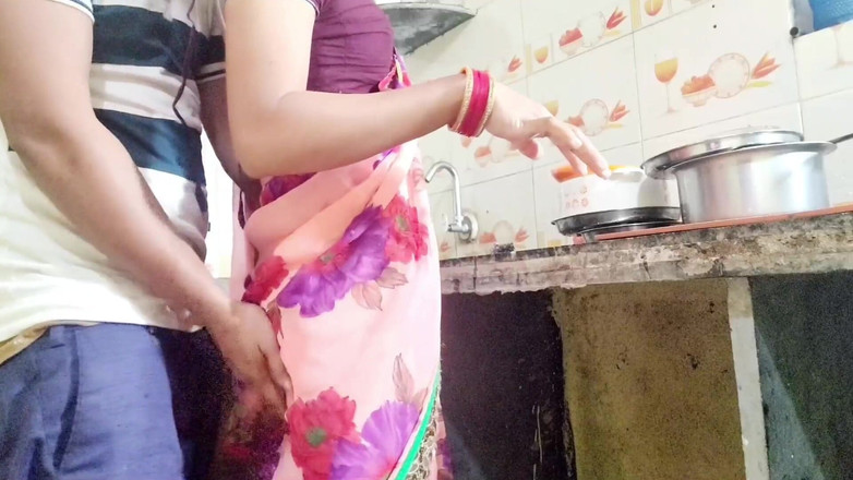 Your kavita bhabhi: Indický bhabhi sex s vysokoškolským profesorem