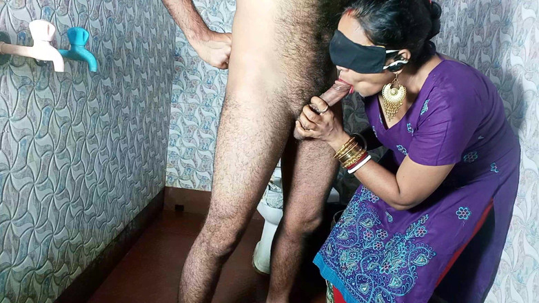 FireeCouple: Madrastra atrapada sacudiendo las bragas del sujetador y luego se...