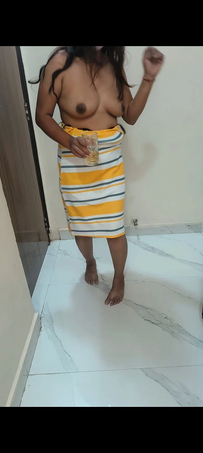 bhabhi ki chudayi: Indian Girl Alchol and Had Fun