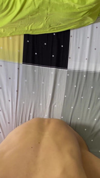 Position en levrette, jumelle latino sexy