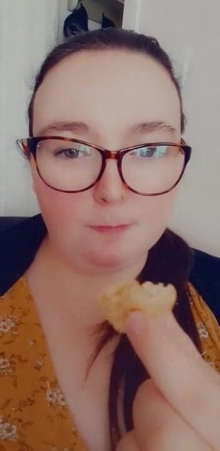 SSBBWLadyBrads: Jem dla ciebie tego pączka