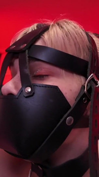 İtaatkâr Sadist Dominatrix'in Bodrumunda Yakalanıp Kullanıldı