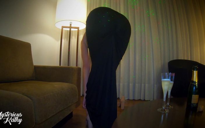 Mysterious Kathy: Секс после вечеринки с стильной подругой в длинном платье - кримпай в видео от первого лица