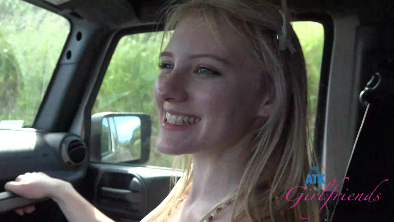 ATK Fans (Girlfriends): Melody markiert virtuellen urlaub mit papi POV