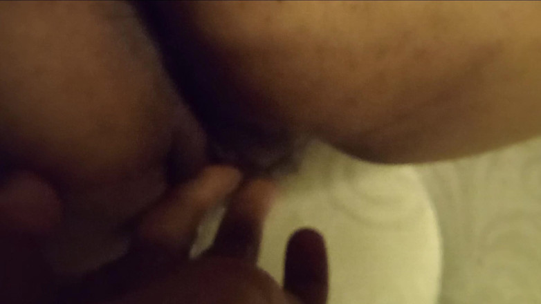 Lovely hairy pussy: La massaggiatrice sottomessa mi ha dato tutto ciò che ha