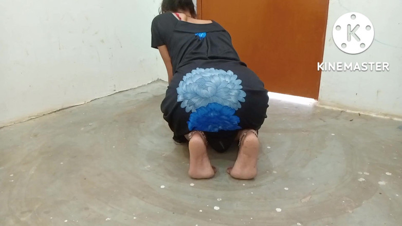 Ankurpriya000: Mama vitregă indiană în Nighty Cleaning Home Show porno radar Priya...