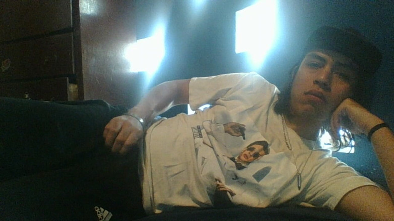 AlexAlejandro13: Sunt pe punctul de a ejacula