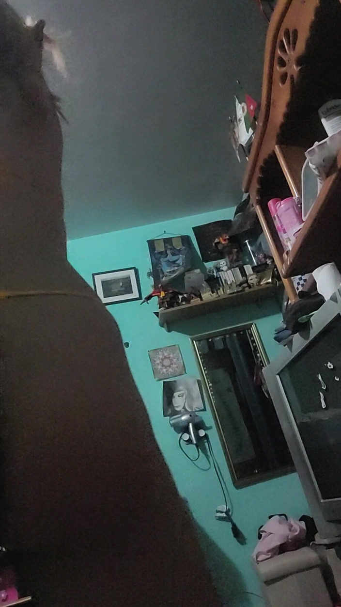 Crystal Phoenix: Une Belle Fille Trans Utilise Son Vibromasseur Préféré