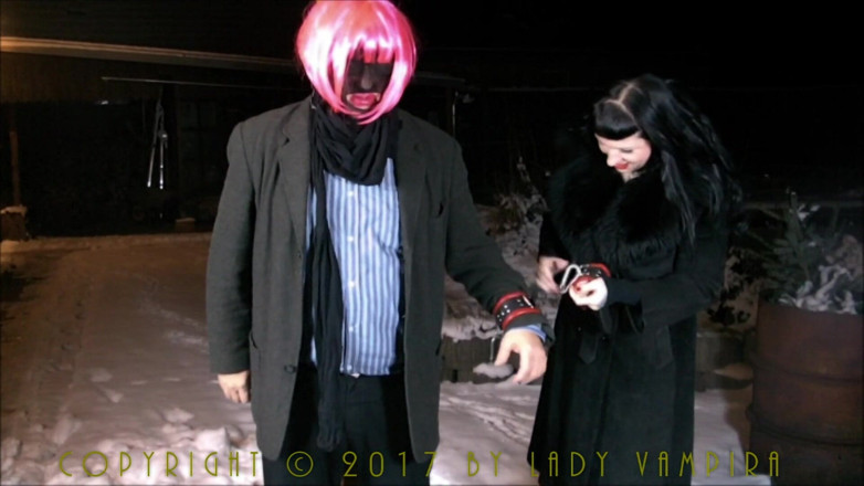 Domina Lady Vampira - SM Studio Femdom Empire: Dikuasai oleh Findom Lady Vampira Bahagian 2 - Icecold Sissytraining