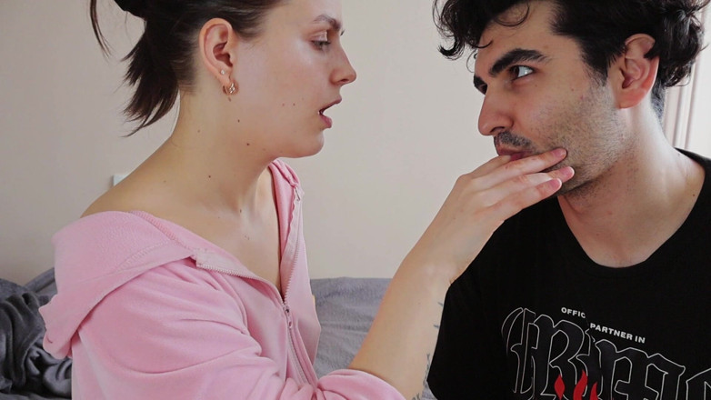 Artur and Diana: Mușcând degetele pentru prima dată
