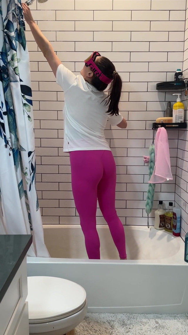 Bathroom Short (Big Max 8inch)