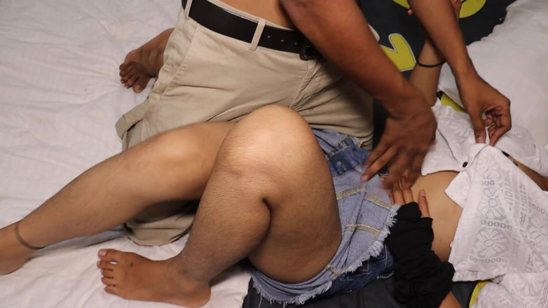 Ashok ashok: Adik tiri india dientot habis-habisan sama kontol besar sampai mengerang...