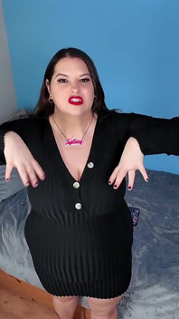 Roommate Records Your Inflation - Your Curvy Roommate Sydney Screams Doesn't Believe You Can Inflate