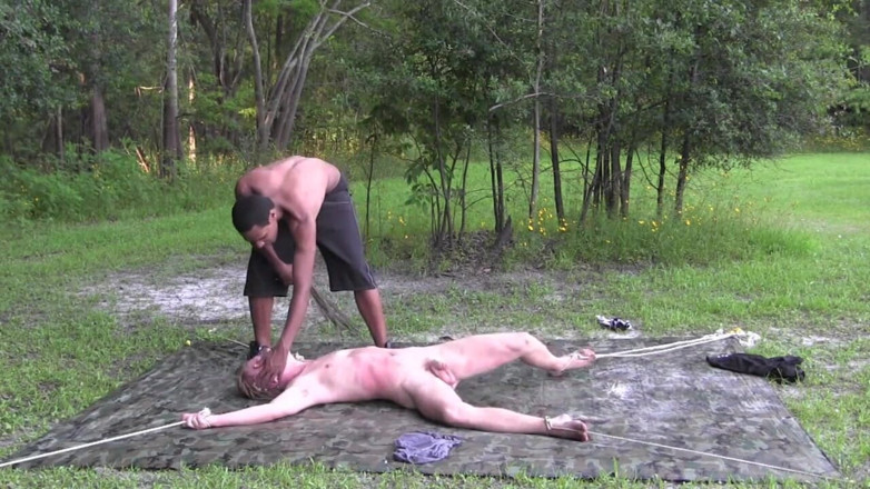 Dream Boy Bondage: Anhalterin - kapitel 2