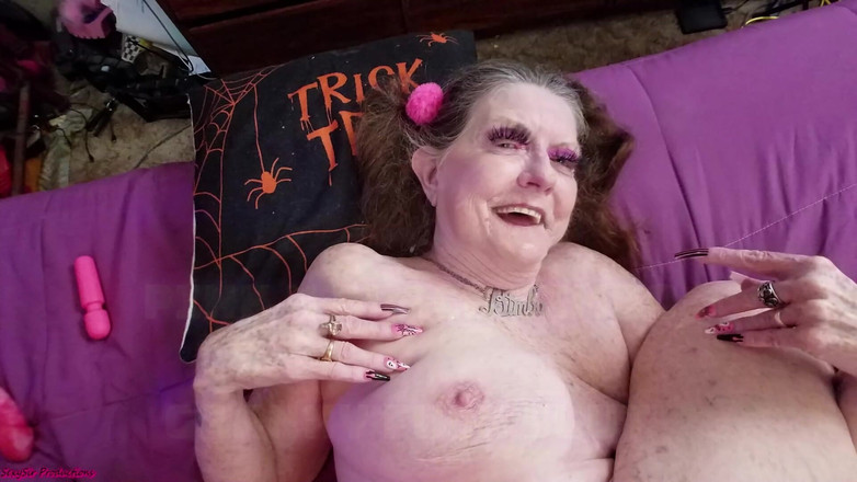 Sexy Sandra N Sir Christopher: 粉色 N 黑色 淫荡奶奶操荡妇