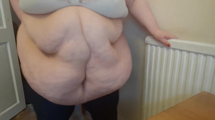SSBBWLadyBrads: SSBBW BBW belly jiggles and wiggles