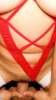 두 번 질싸하는 거대한 젖탱이의 찐 몸집이 작은 18!!