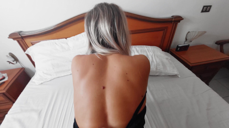 Chokobanana: Ich wachte im bett meiner stiefschwester auf!